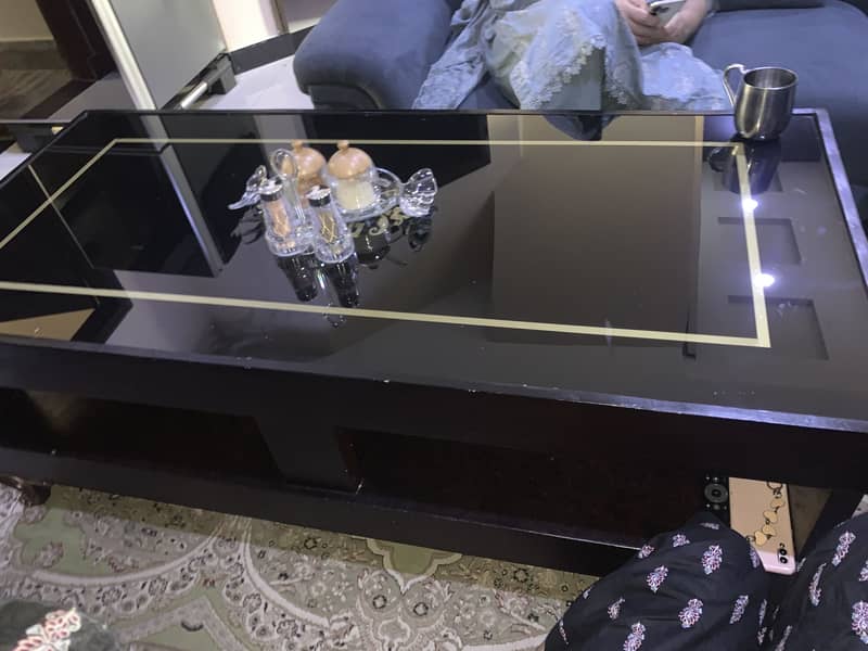 Loung central table 1