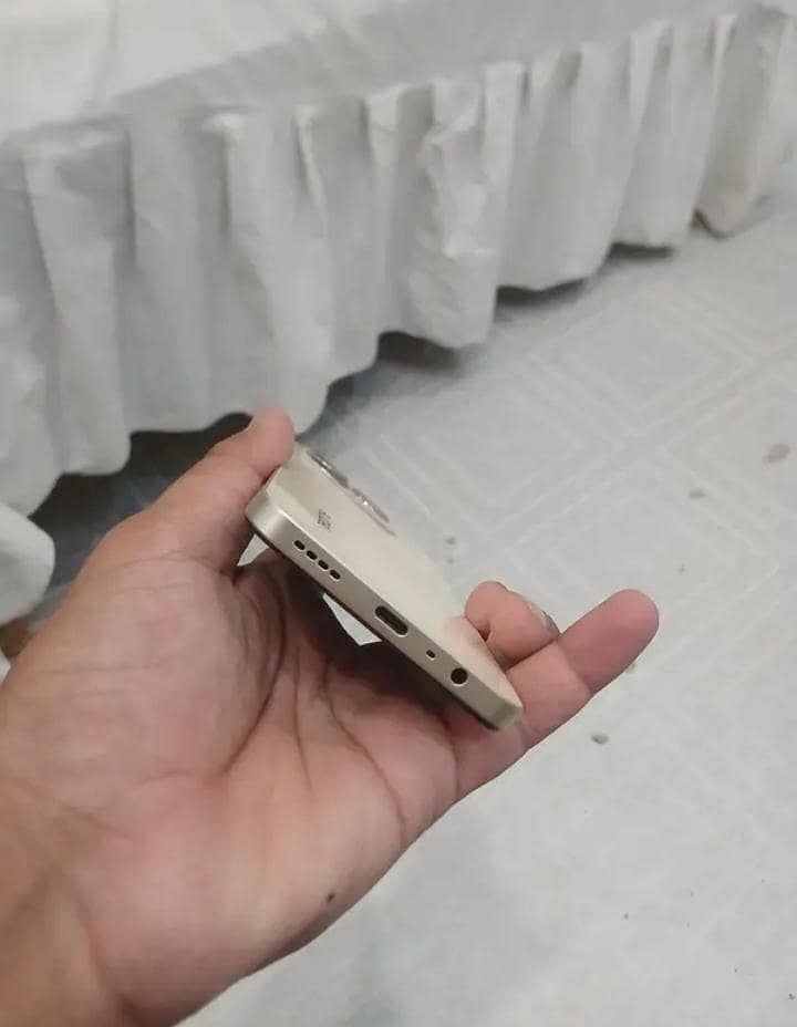 Realme C61 4