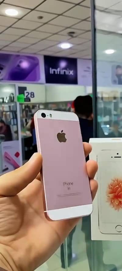 Apple iPhone 5s 128 GB PTA approved with box all ok