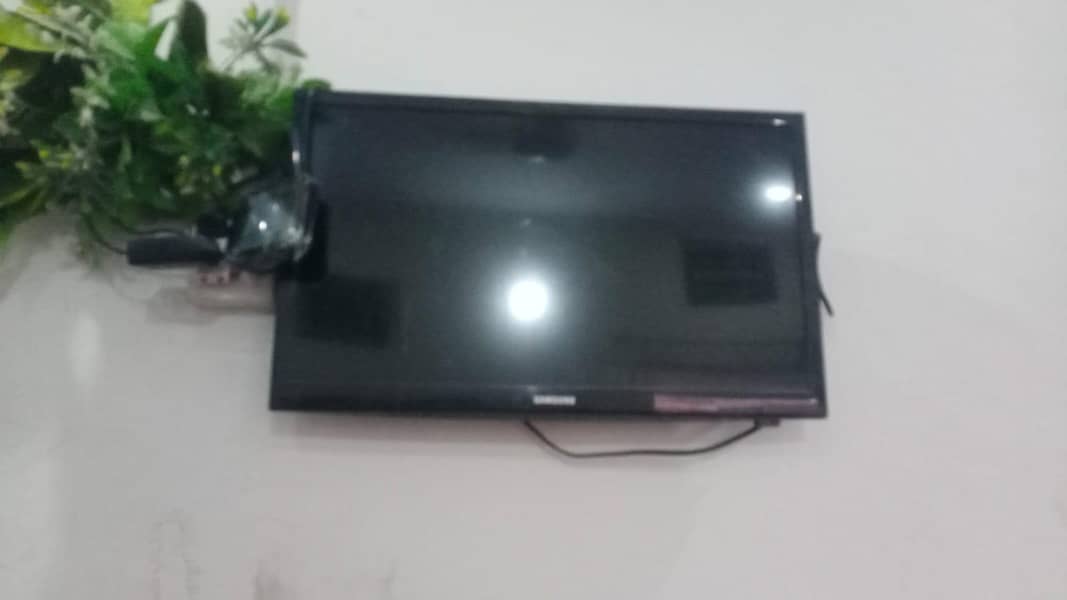 sumsung lcd or Android box 1
