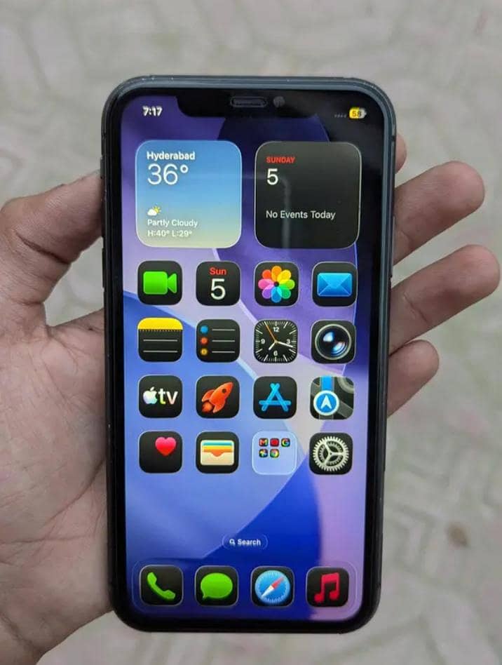 Apple iPhone 11 0