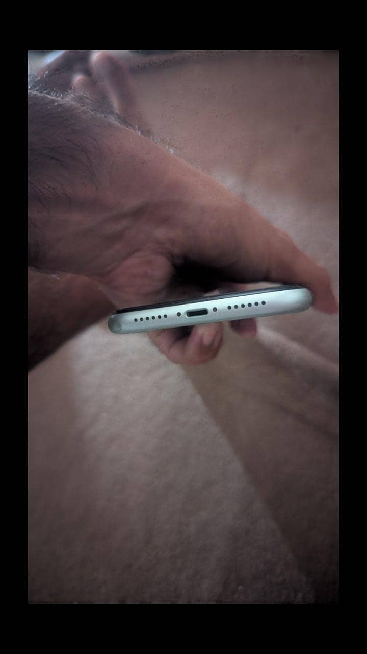 Apple iPhone 11 3