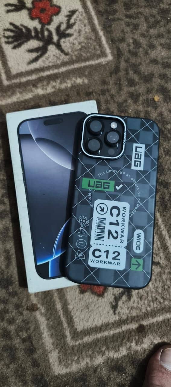 Apple iPhone 16 Pro Max 3