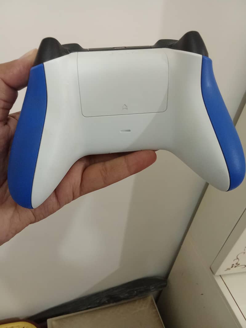 Xbox X|S Controller - Wireless 1