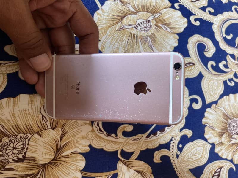 Apple iPhone 6S 1