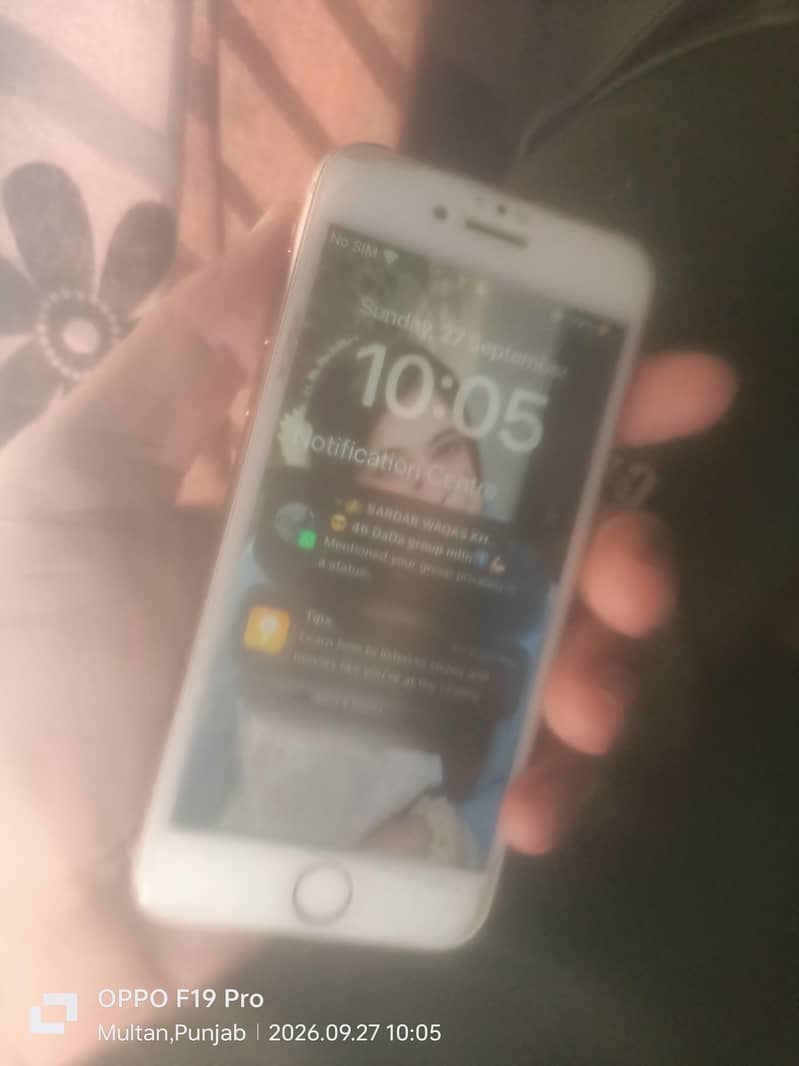 Apple iPhone 8 0