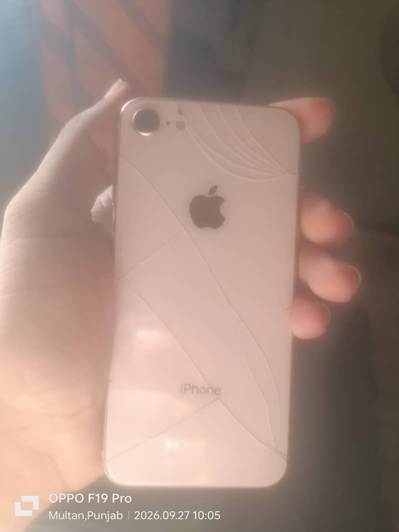 Apple iPhone 8 3