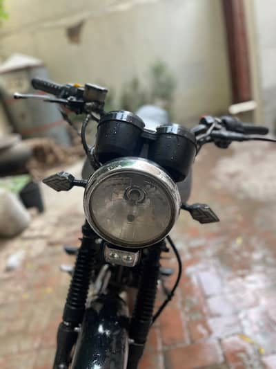 Ravi Piaggio Storm 125 2010 model 03017588488 whatsapp
