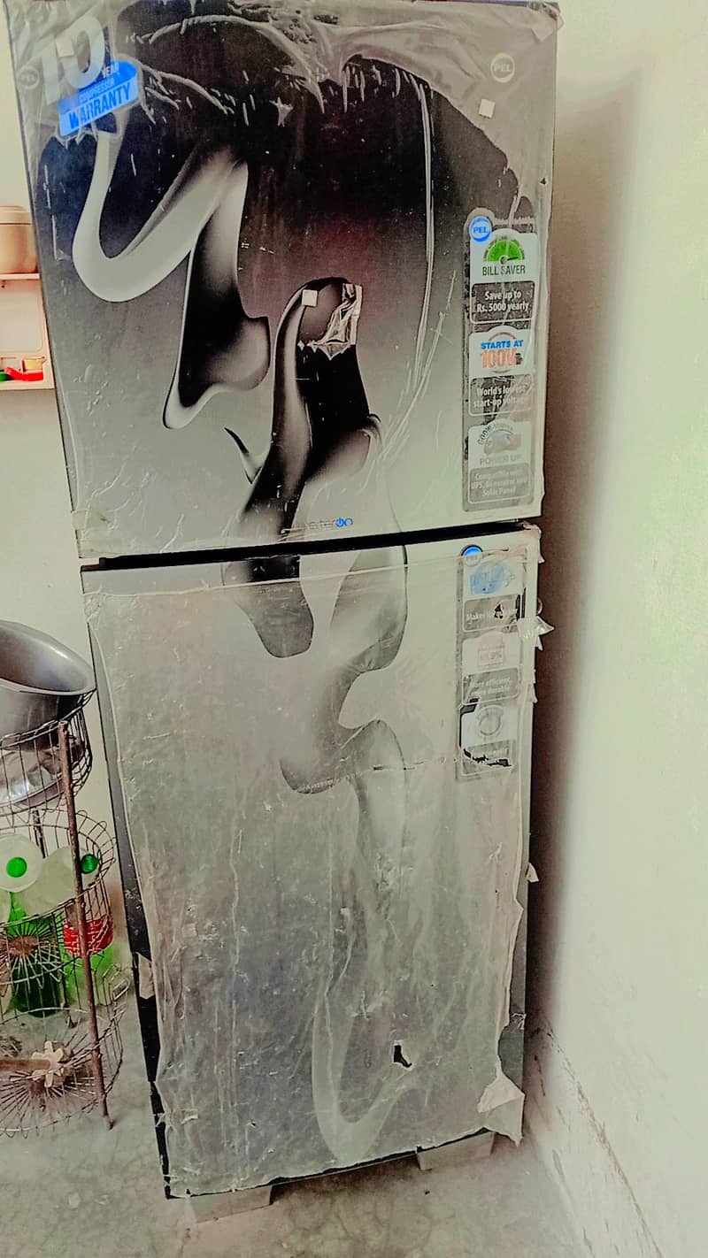 Refrigerator 0
