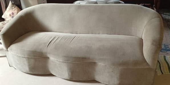 1+1+3 sofa set is for sale