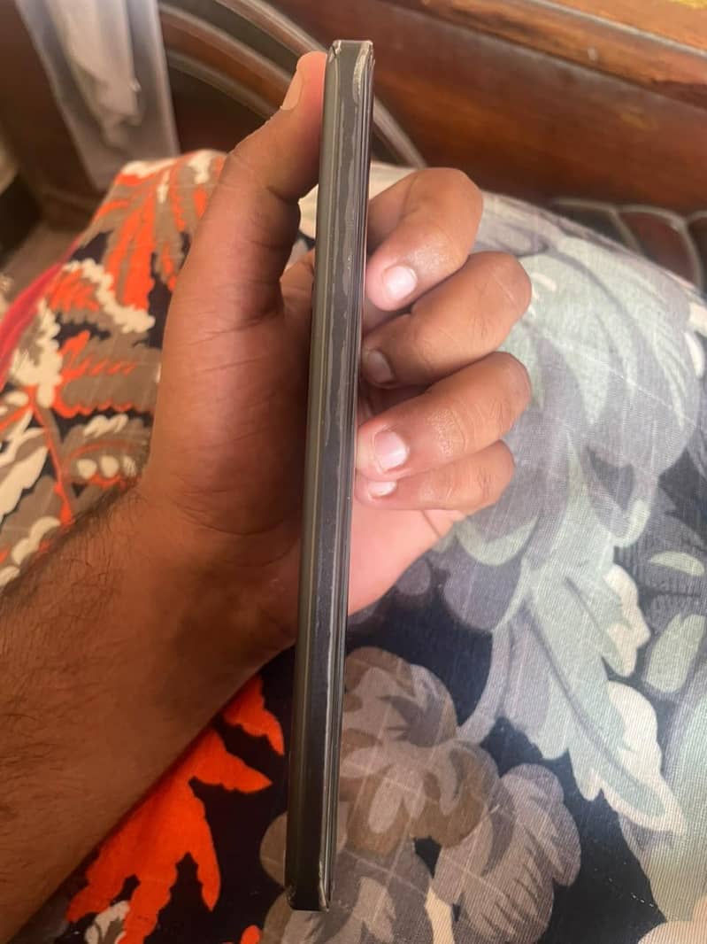 Xiaomi Redmi Note 13 Pro Plus 3