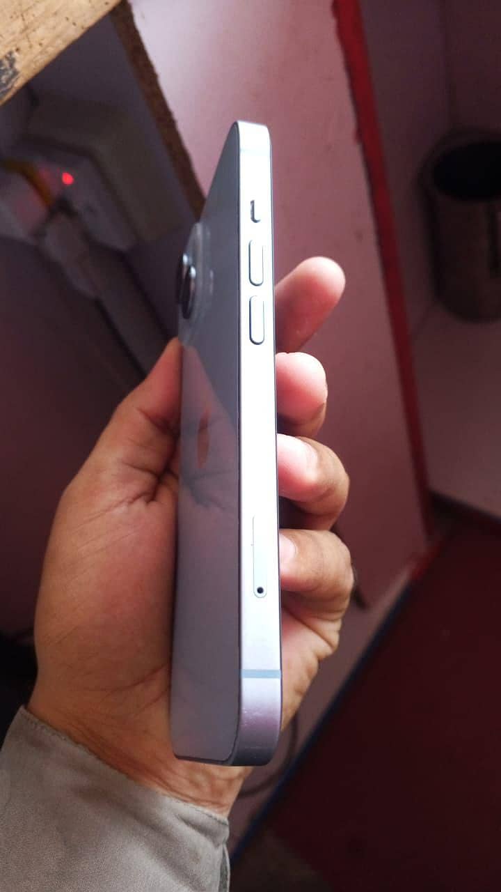 Apple iPhone 14 2