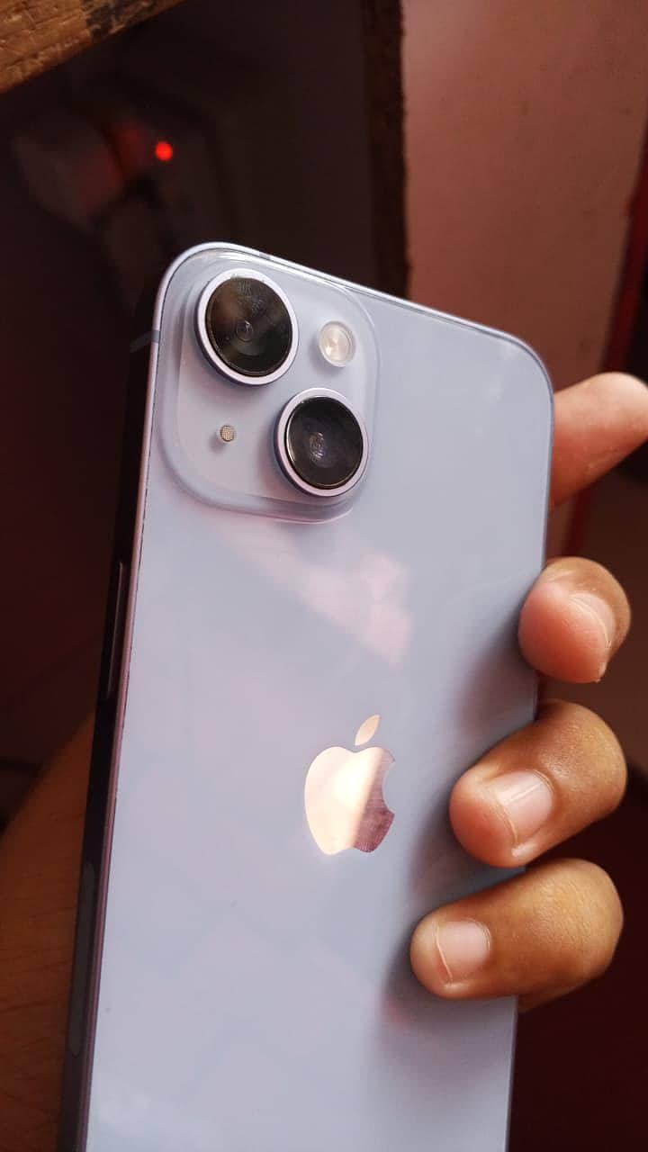 Apple iPhone 14 4
