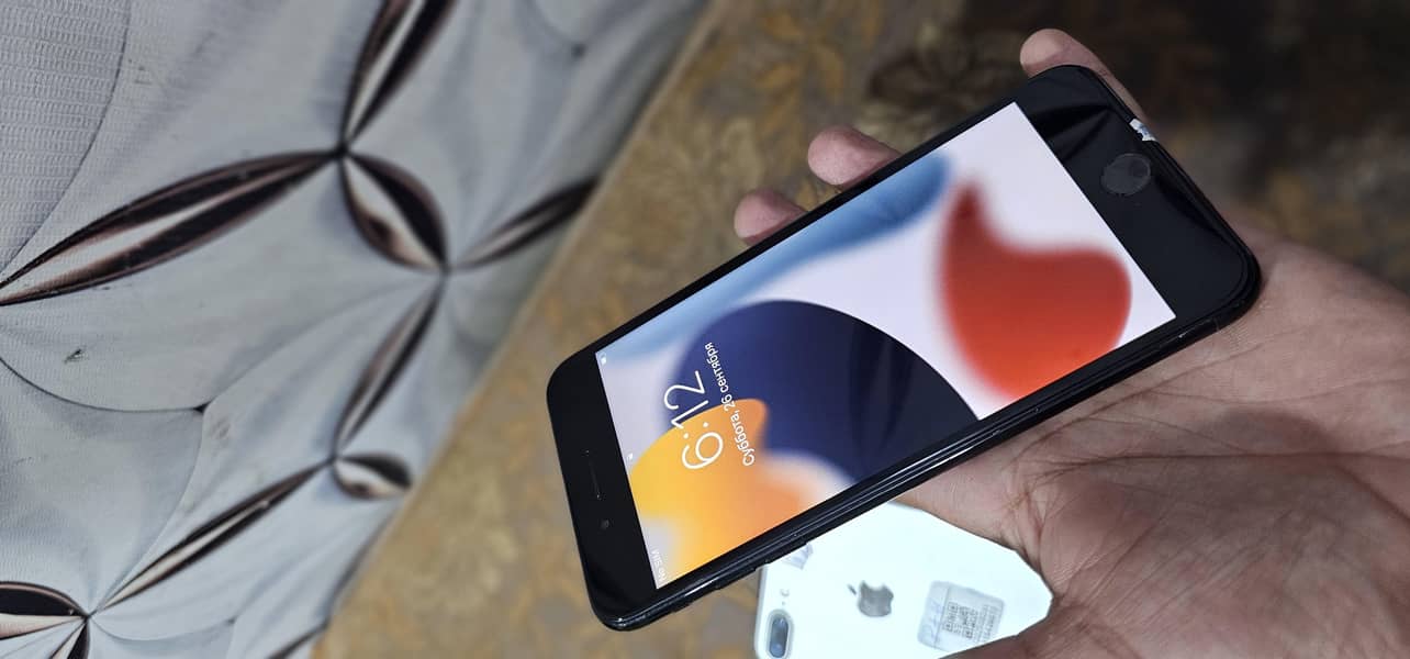 Apple iPhone 7 Plus 2