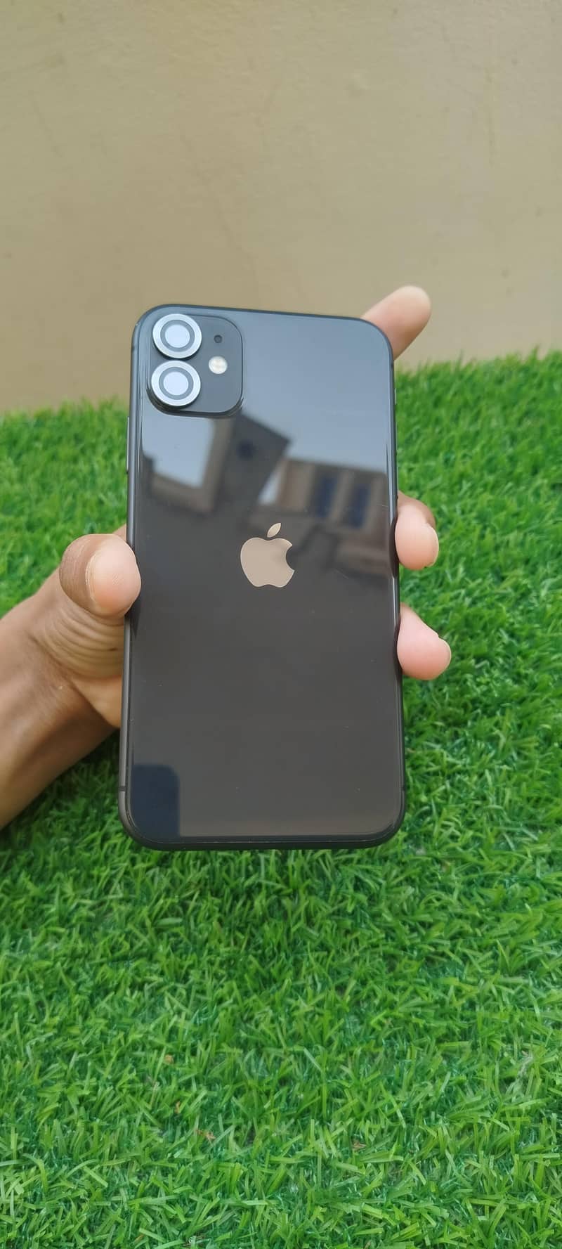 Apple iPhone 11 0