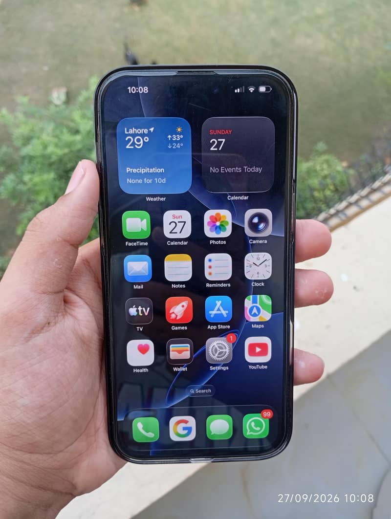 Apple iPhone 16 Pro Max 4
