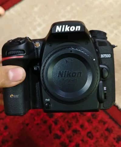 D7100