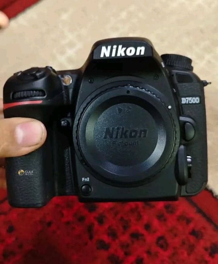 D7100 0