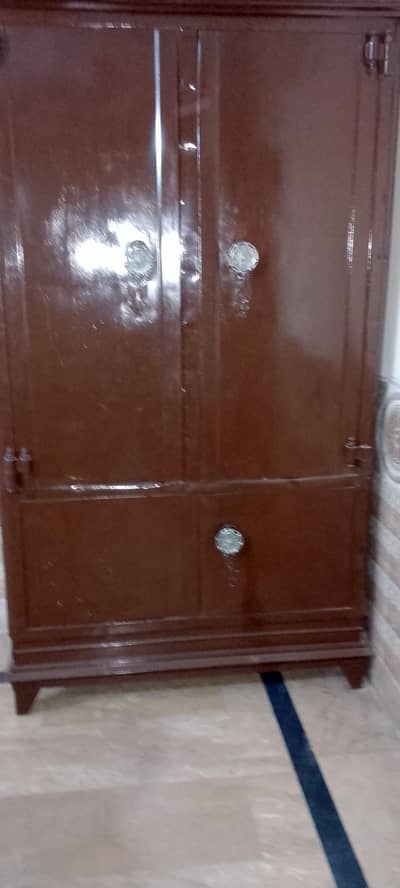 2 door in use