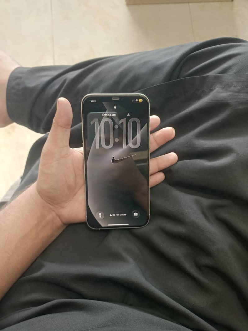 Apple iPhone 12 Pro Max 13
