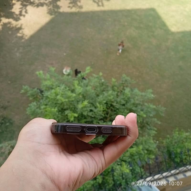 Apple iPhone 16 Pro Max 7