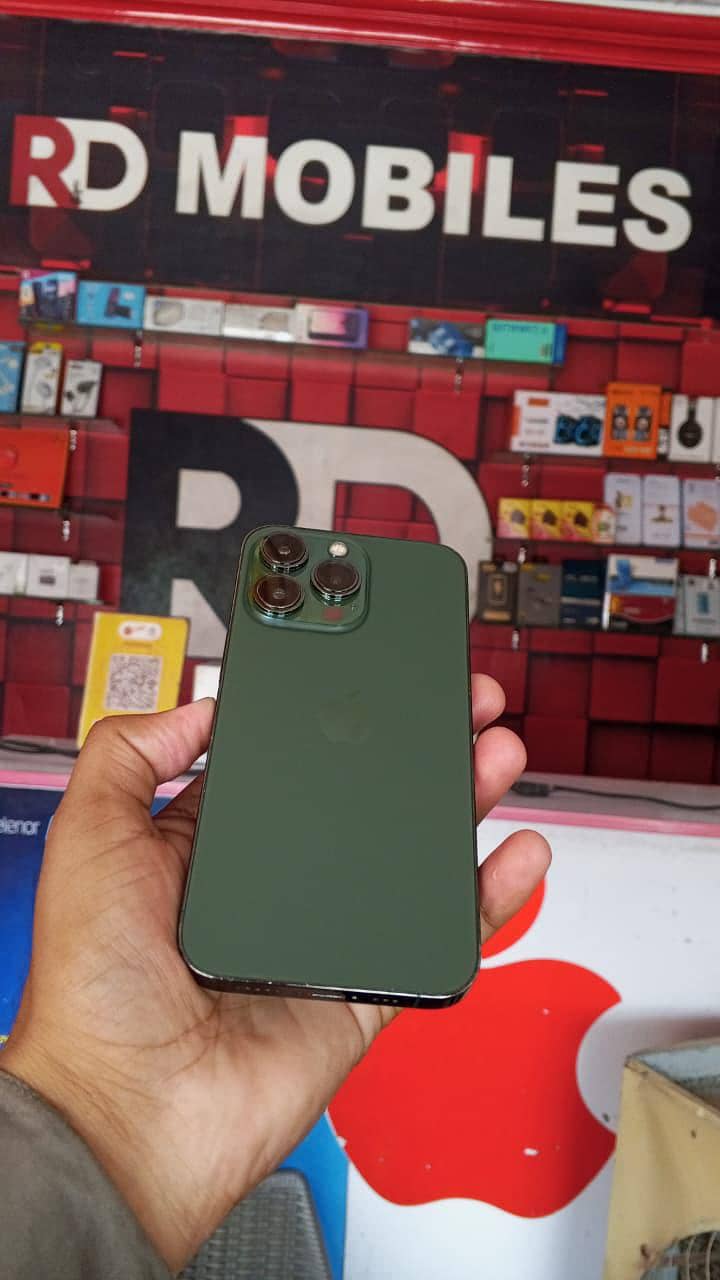 Apple iPhone 13 Pro 0