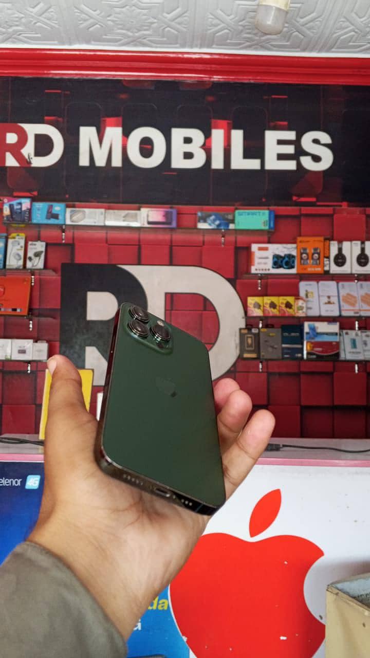 Apple iPhone 13 Pro 1