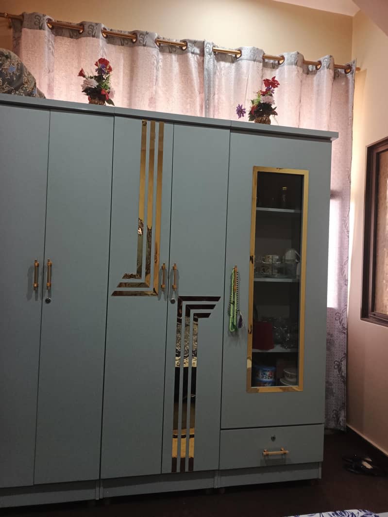Wardrobe Nee 2