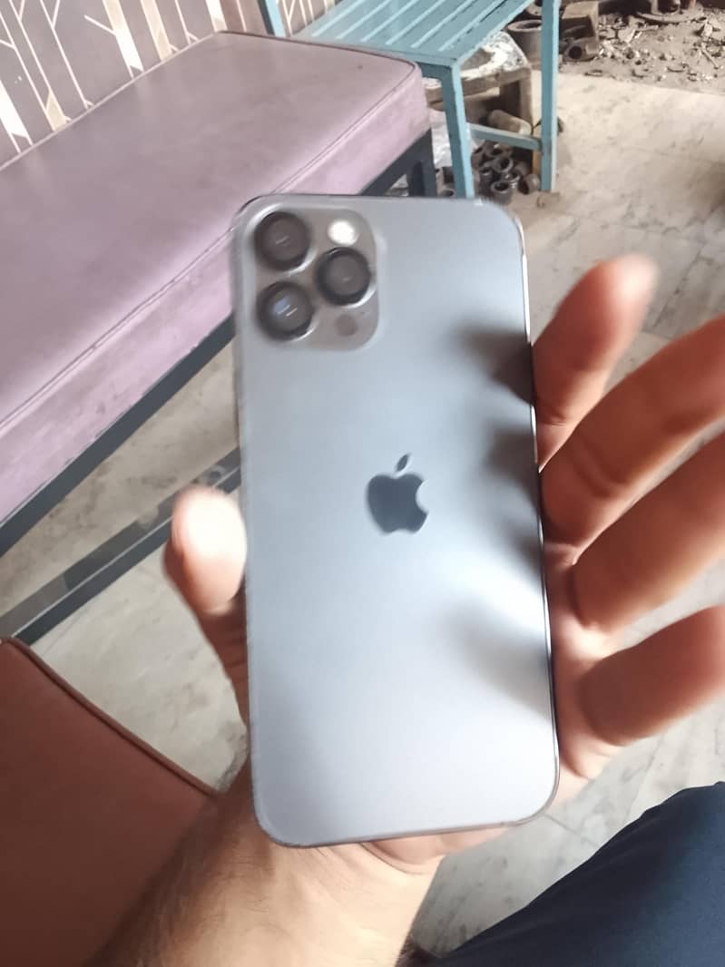 Apple iPhone 12 Pro Max 1