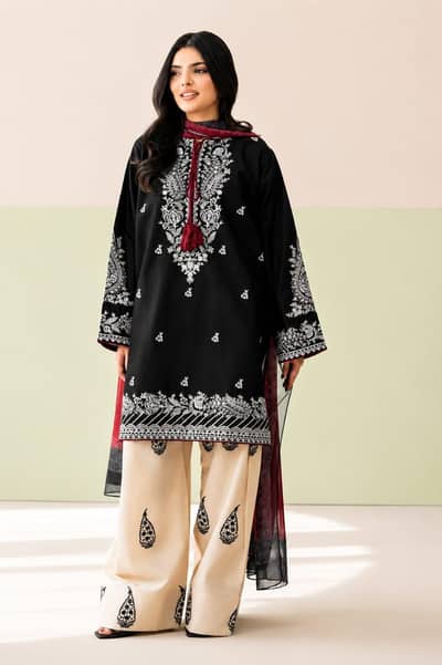 women unstitched clothes