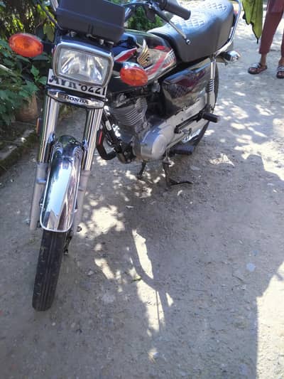 urgent need money so pls contact serious buyer