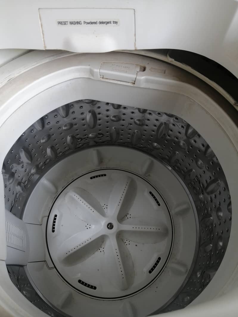 Dawlance automatic washing machine . 4