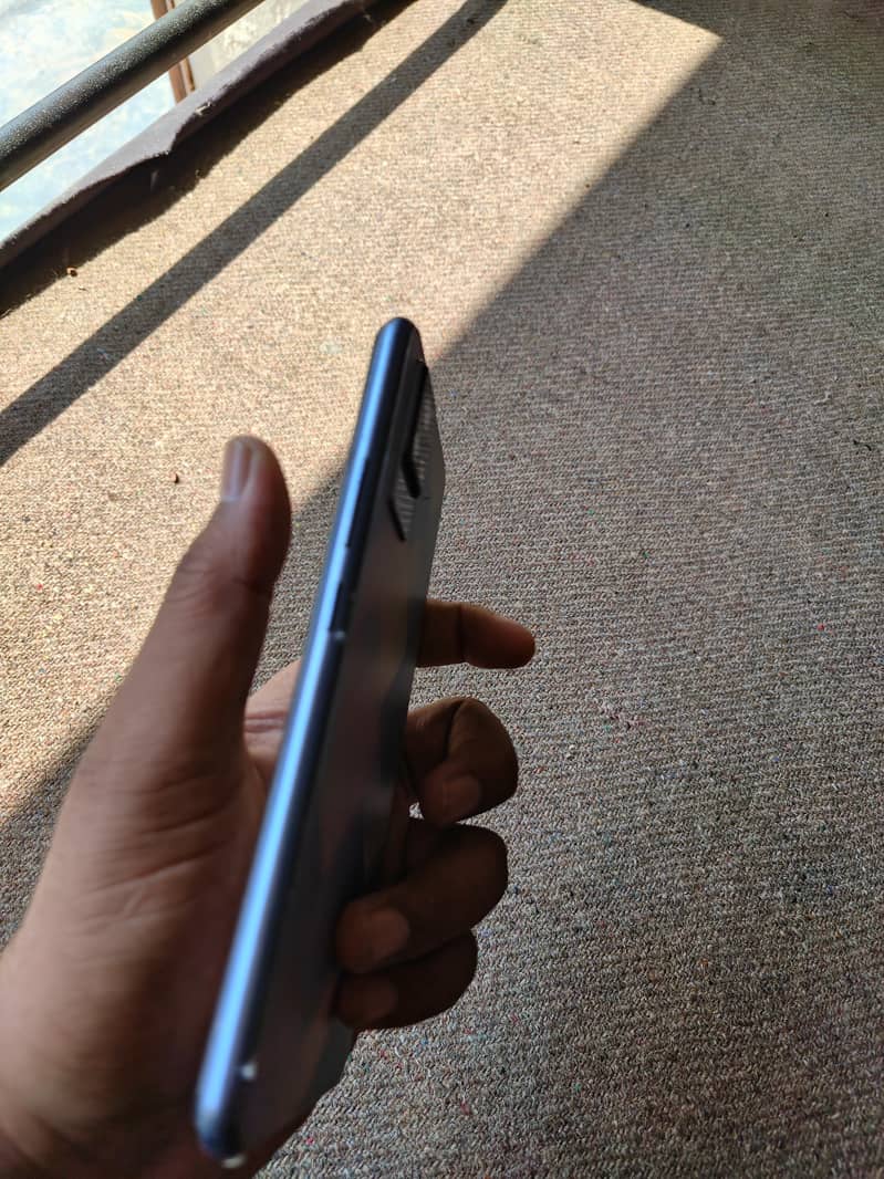 Vivo V21e 4