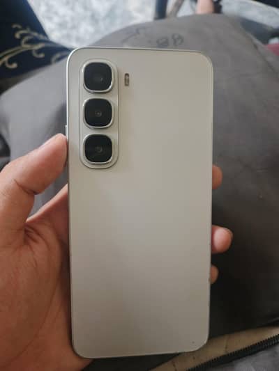 Infinix Hot 60i
