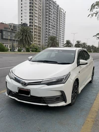 Toyota Corolla Altis 2016 ( Grande )
