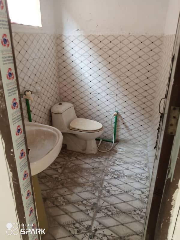 03211777676upper portion for rent 15
