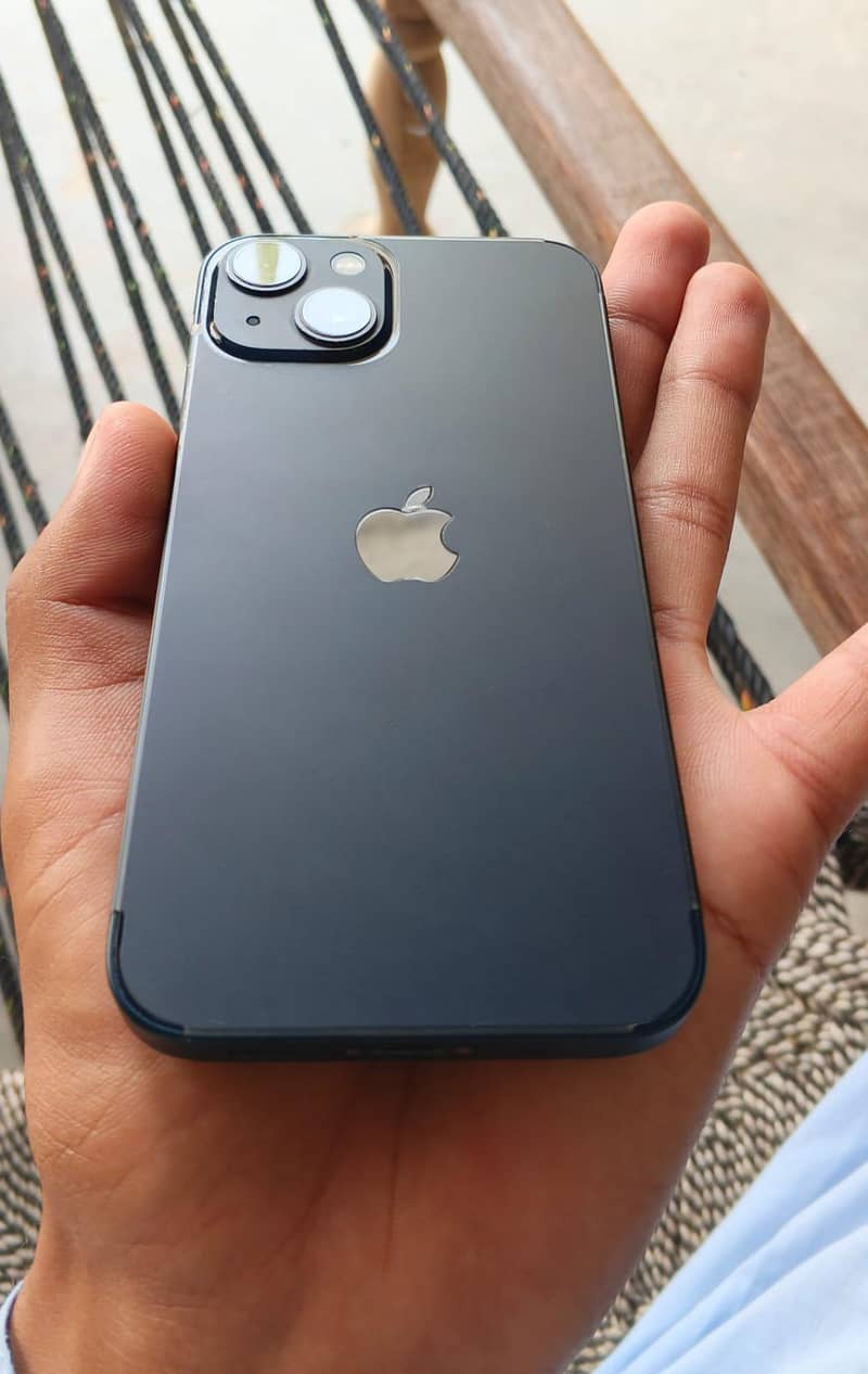 Apple iPhone 13 1
