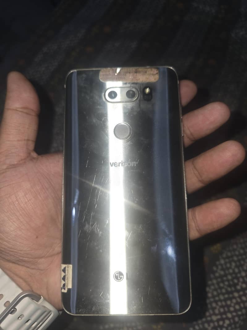 LG V30 2