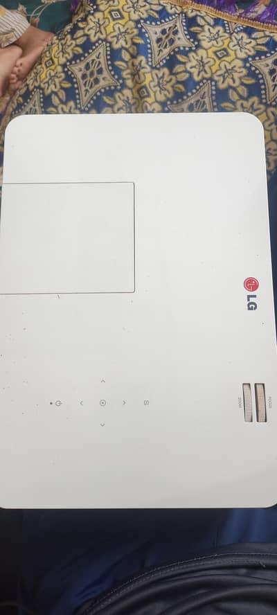 LG Projector with Wi-Fi | HDMI, VGA, USB, LAN | Original