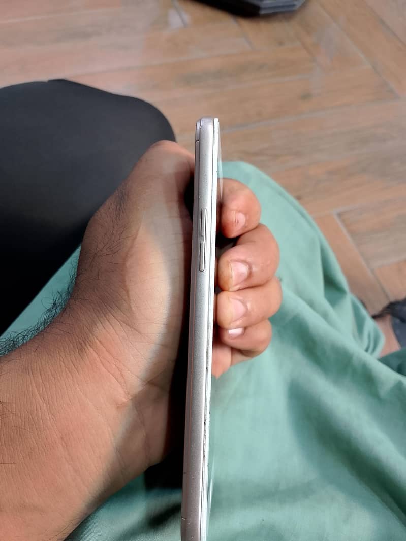 OPPO A57 2