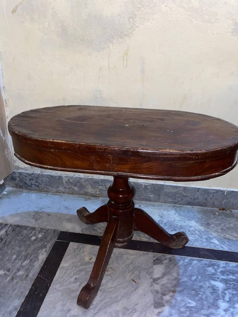 stylish table 0