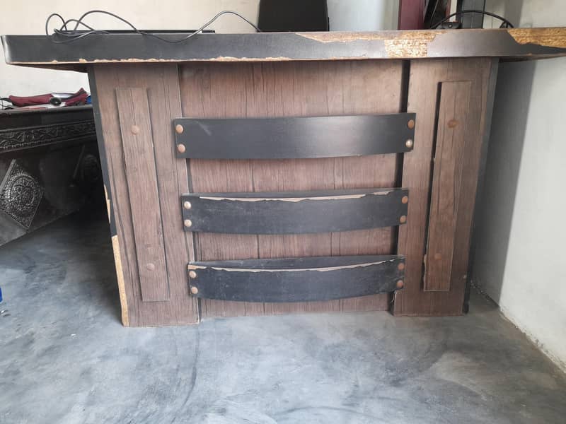 Computer Office Table 2/4 Ft 3 Cabin 0