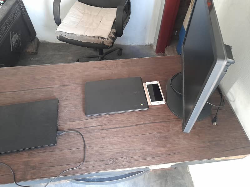 Computer Office Table 2/4 Ft 3 Cabin 4