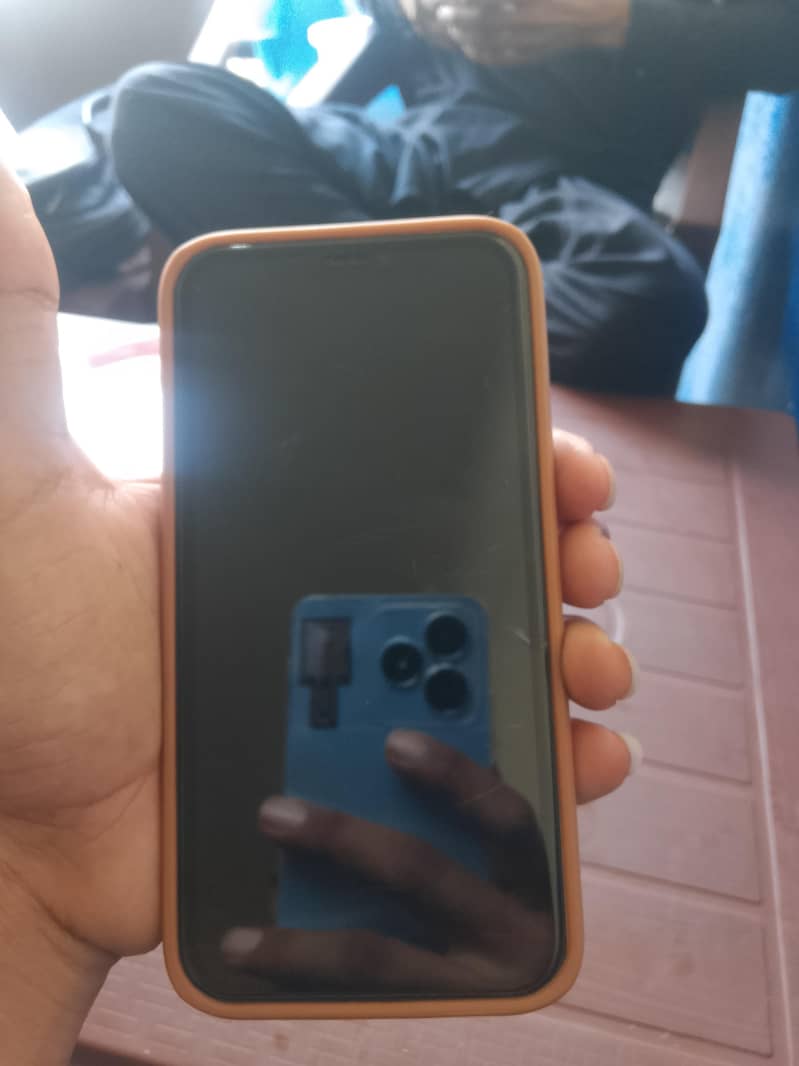 Apple iPhone 11 1