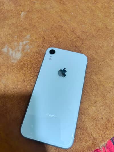 Apple iPhone XR