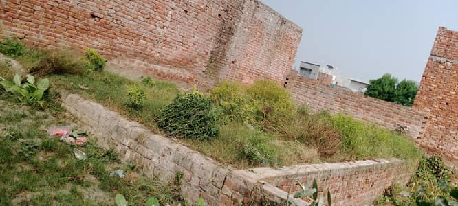 3 marla plot for sale with foundation and earth filling