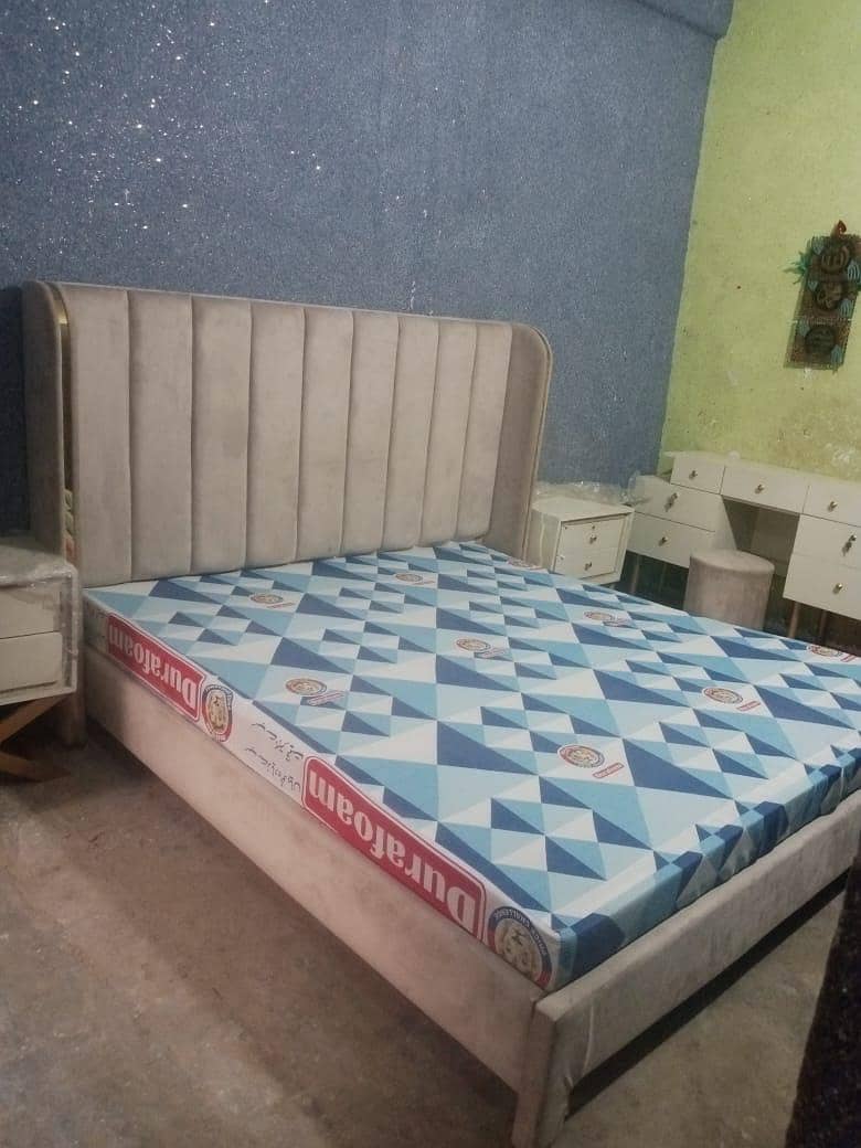 Double bed 0