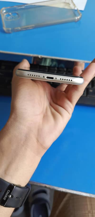 Iphone 11 4?64