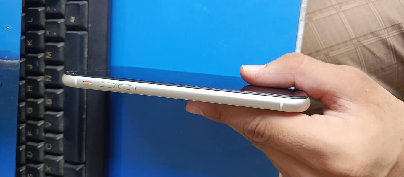 Iphone 11 4?64 6