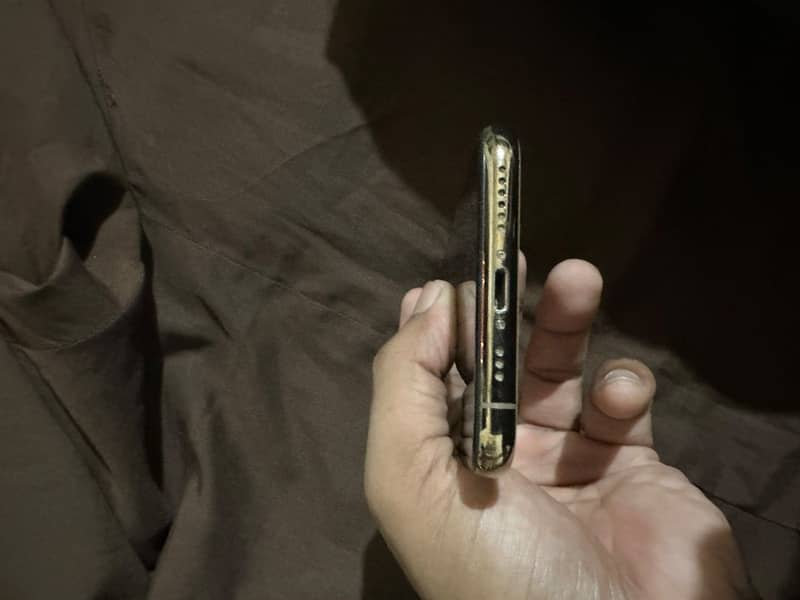 Apple iPhone 11 Pro 1